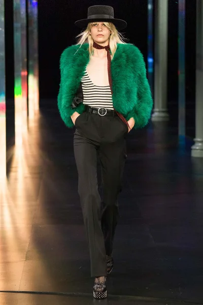 Look 46